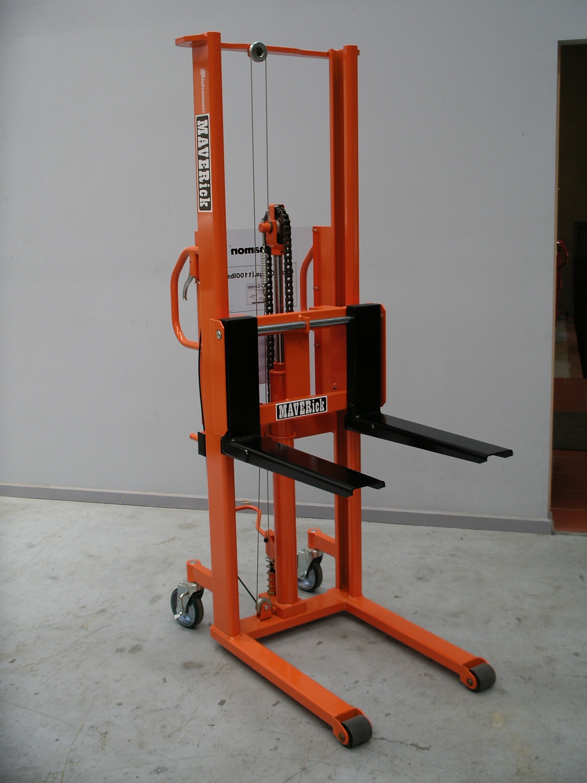 ST Series stackers | Industry Update Manufacturing Media