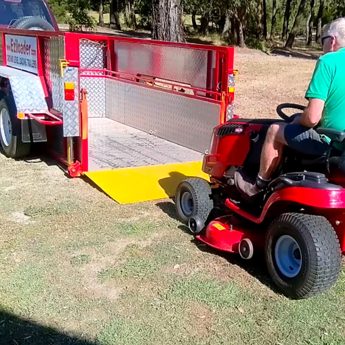 GROUND LEVEL LOADING TRAILER TAKES THE STRAIN OUT OF MOVING Industry