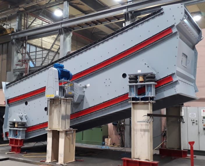 Big vibrating screen air mounts
