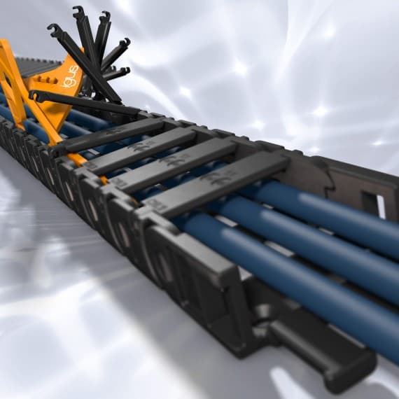 Low profile e-chain