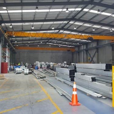 Gantry crane with sway control